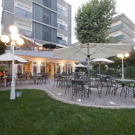 Hotel Corona 3*