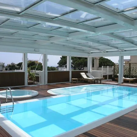 England Aparthotel 4*