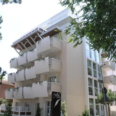 Aparthotel England 4*