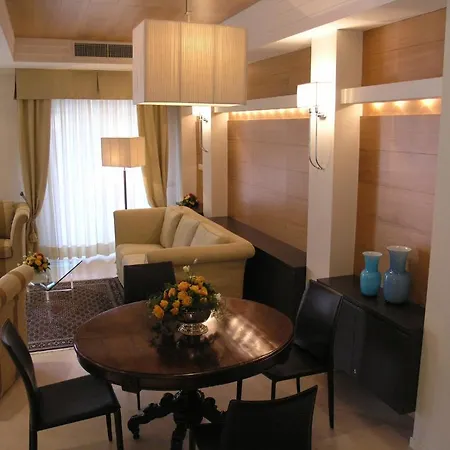 England 4* Riccione