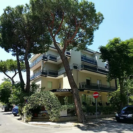 Fiorina - Colazione Fino A Mezzogiorno - Village Gratuito - Aquafan25 Oltremare20 Panzió