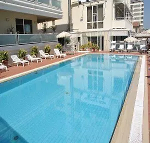 酒店 The Promenade Luxury Wellness 里乔内