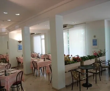 Hotel Massimo 2*
