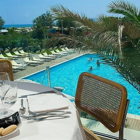 Hotel Sarti 4*