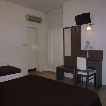 Hotel Edelweiss 3*