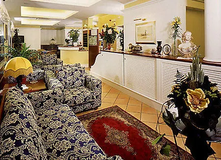 Tulipe Nazionale Hotel