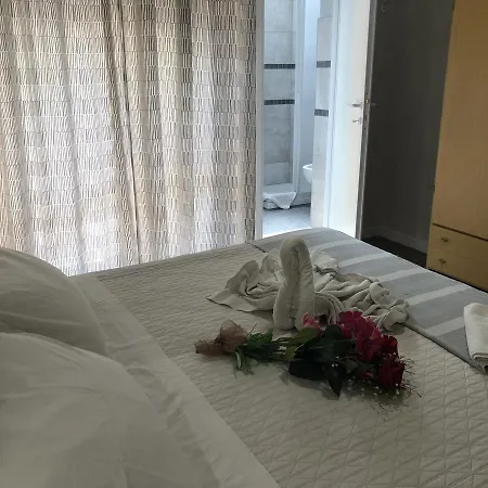 Monti Szálloda *