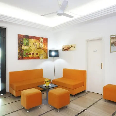 Universal Hotel 2*