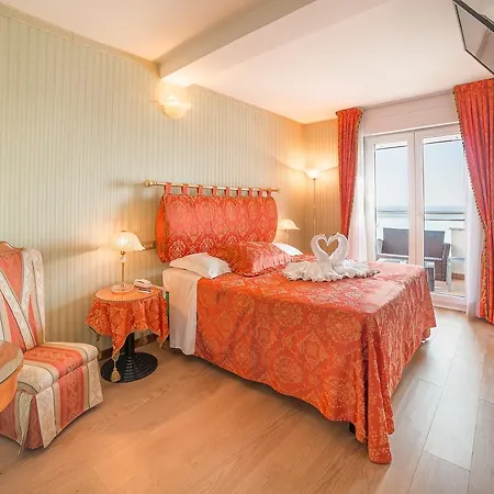 Hotel Des Nations - Vintage Sul Mare Riccione