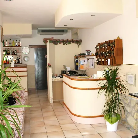 Hotel Jolie 2*