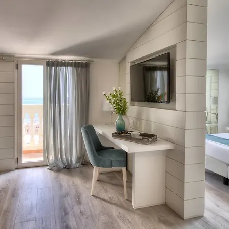 Hotel Novecento 3*