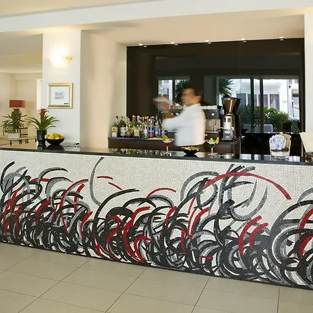 Alexander Hotel