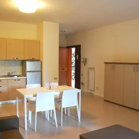Residenze Al Colle Dei Pini 3*