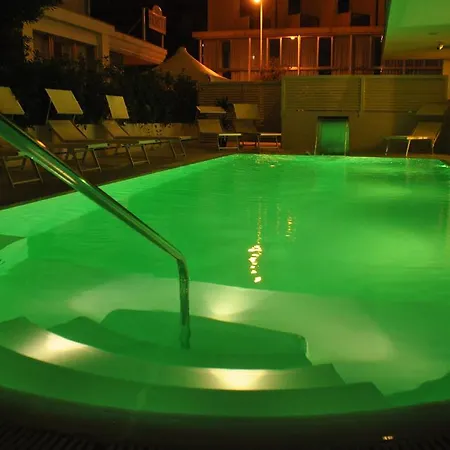 Alexander Hotel 3*
