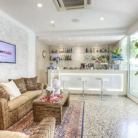Hotel Ca' Bianca Riccione