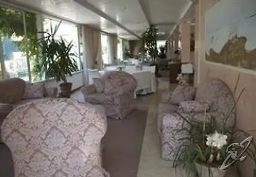 Mauritius Sentirsi A Casa 3* Риччоне