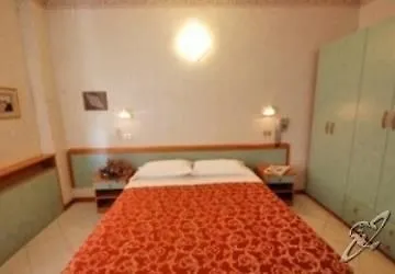 Gaudia Szálloda 3*