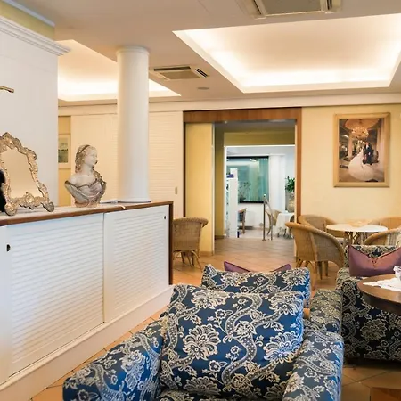 Tulipe Nazionale Hotel 3*