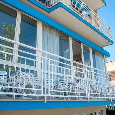 호텔 Angeles - Fronte Mare 3*
