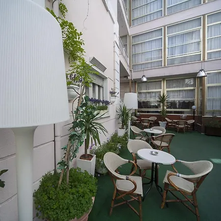 Aquila D'oro Hotel 3*