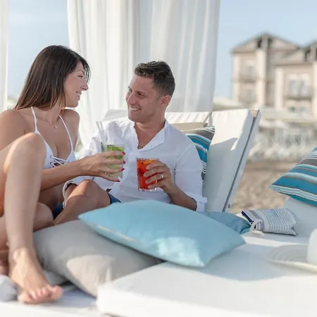 Liberty - Parking & Included 3* Riccione