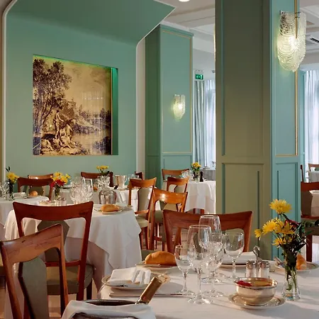 Hotel Vienna Touring 4*