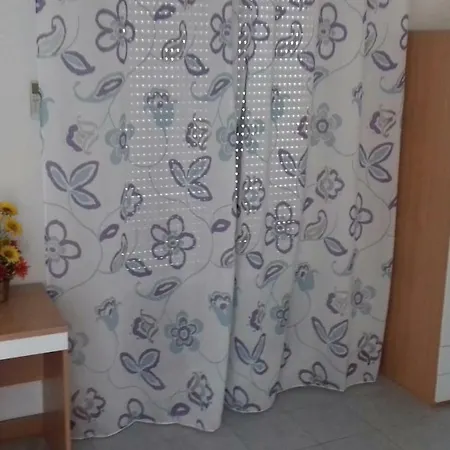 Sabrina Hotel 2*