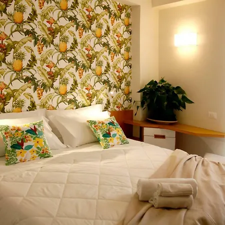 Hotel Montecarlo - Vista Mare Con Piscina & Area Fitness ホテル リッチョーネ
