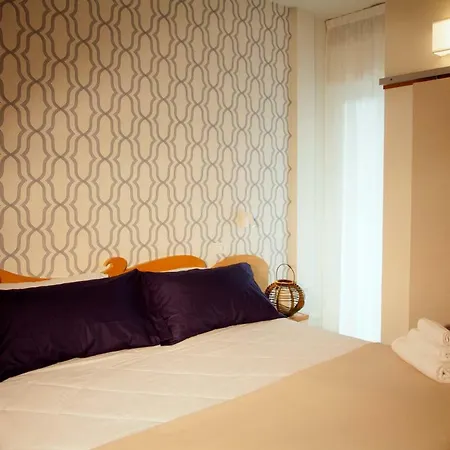 Hotel Montecarlo - Vista Mare Con Piscina & Area Fitness ホテル 3*