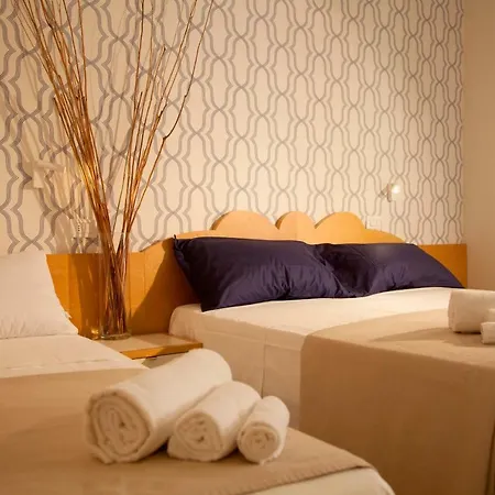 ホテル Hotel Montecarlo - Vista Mare Con Piscina & Area Fitness