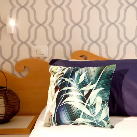 Hotel Montecarlo - Vista Mare Con Piscina & Area Fitness ホテル リッチョーネ