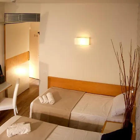 Hotel Montecarlo - Vista Mare Con Piscina & Area Fitness ホテル リッチョーネ