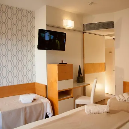 Hotel Montecarlo - Vista Mare Con Piscina & Area Fitness ホテル