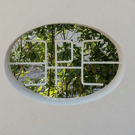 Pierre Hotel 3*