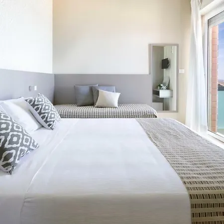 Little Hotel
