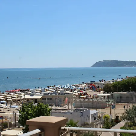 Liberty - Parking & Included 3* Riccione