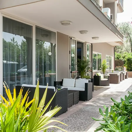 Liberty - Parking & Included Hotel