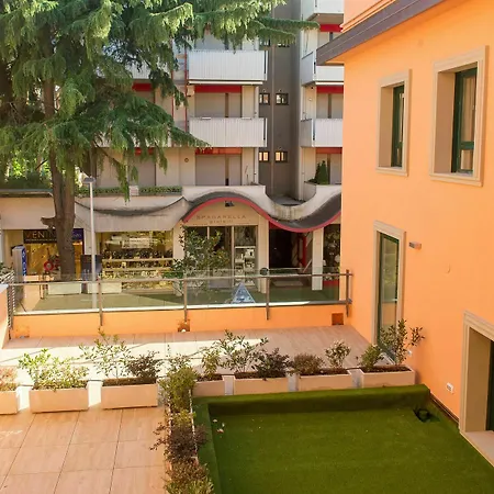 Metropol Ceccarini - Luxury Aparthotel Riccione