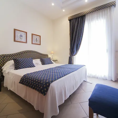 Aparthotel Lungomare - Charming Riccione