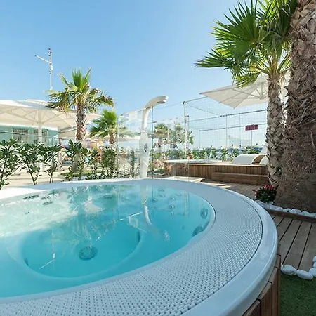 Liane Hotel 2*