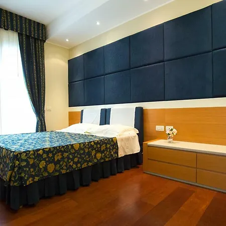 England 4* Riccione