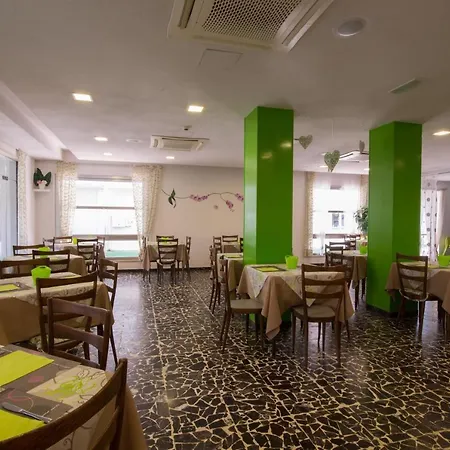 Nuova Hotel 2*