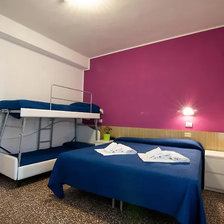 Nuova Hotel 2*