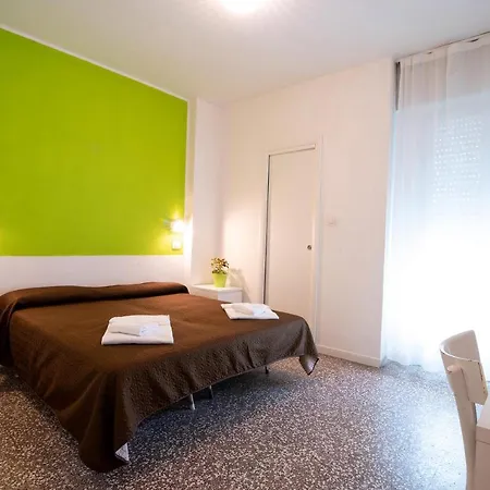 Nuova Hotel 2*