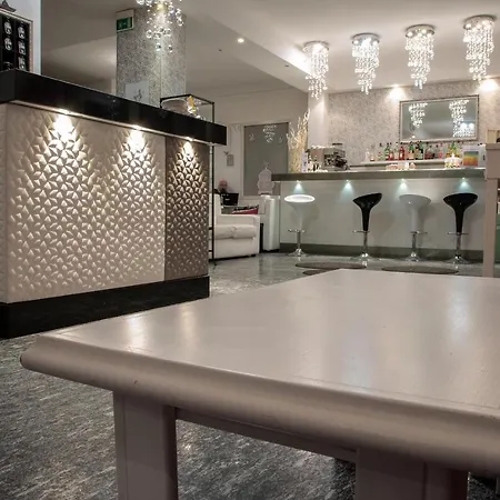 Vela D'oro Hotell 2*
