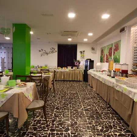 Nuova Hotel 2*