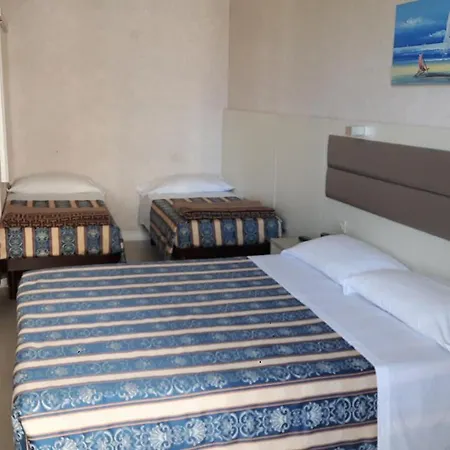 Record Hotel