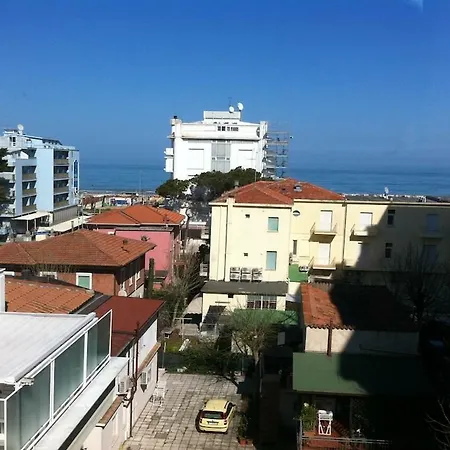 Hotel Pupa 2*