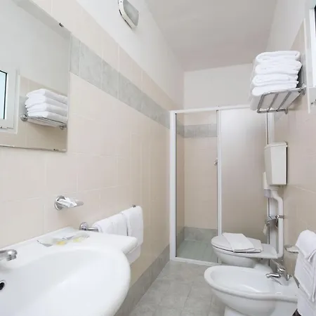 Helios Hotel