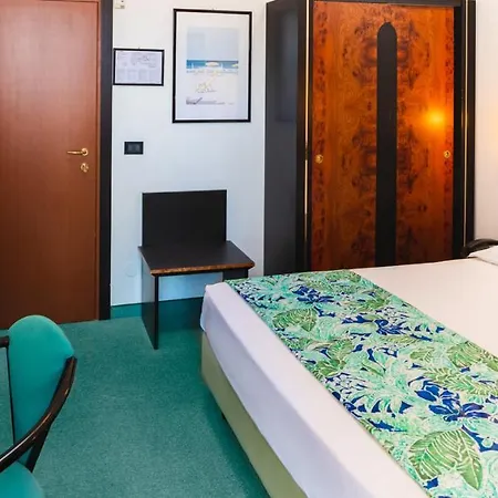 Stella Hotel 3*